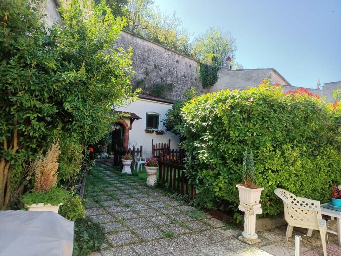 Villa La Casa Nel Borgo Forlì del Sannio Exterior foto